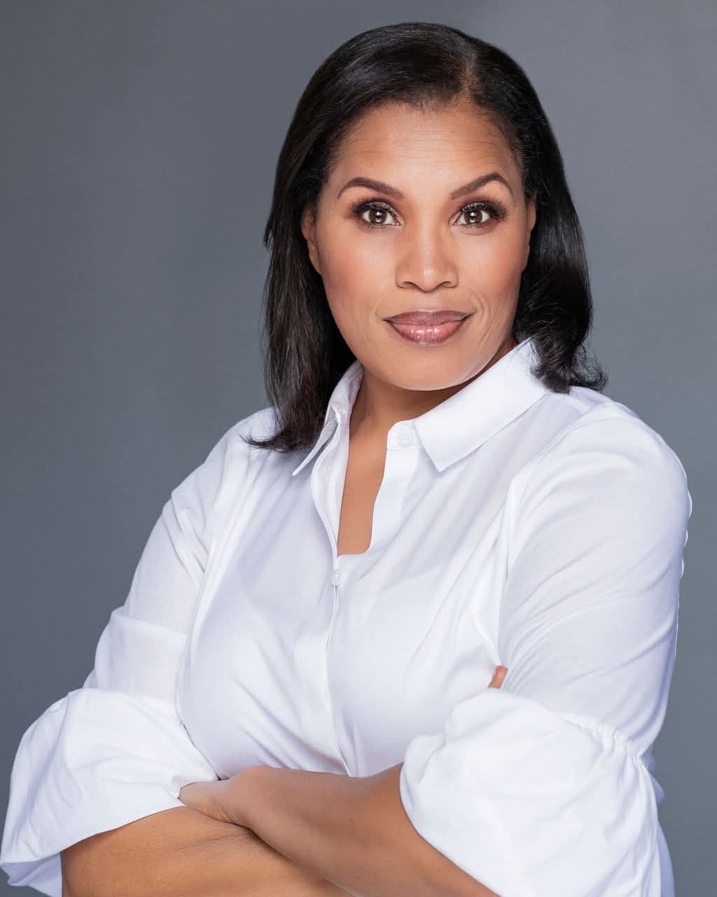 Lisa May Cobham — Relocation Specialist, In The Know Mexico